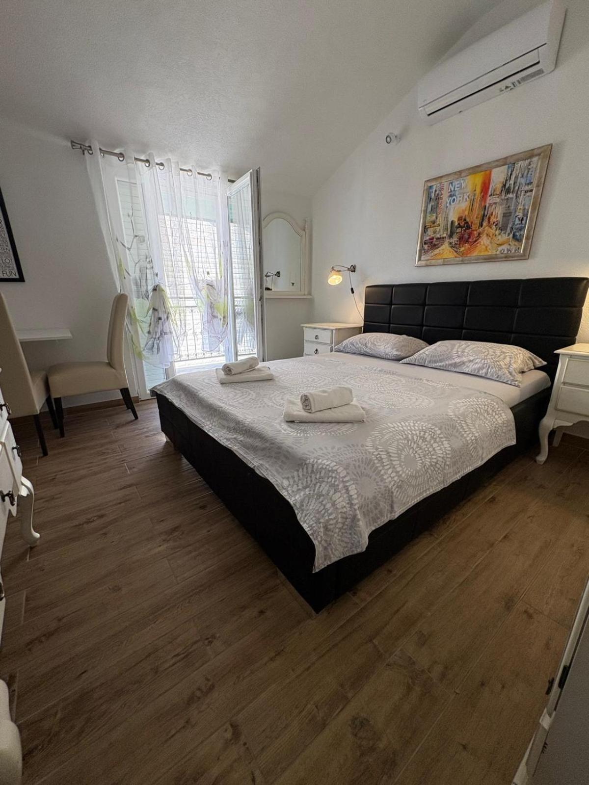 Apartment Ariana Bol Buitenkant foto